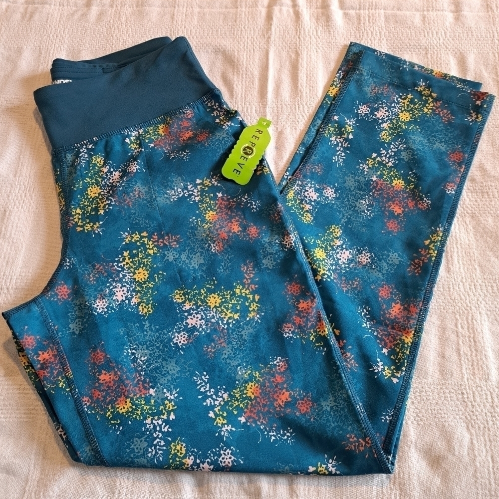 Lands' End women's size XS 2-4 light weight pants. New